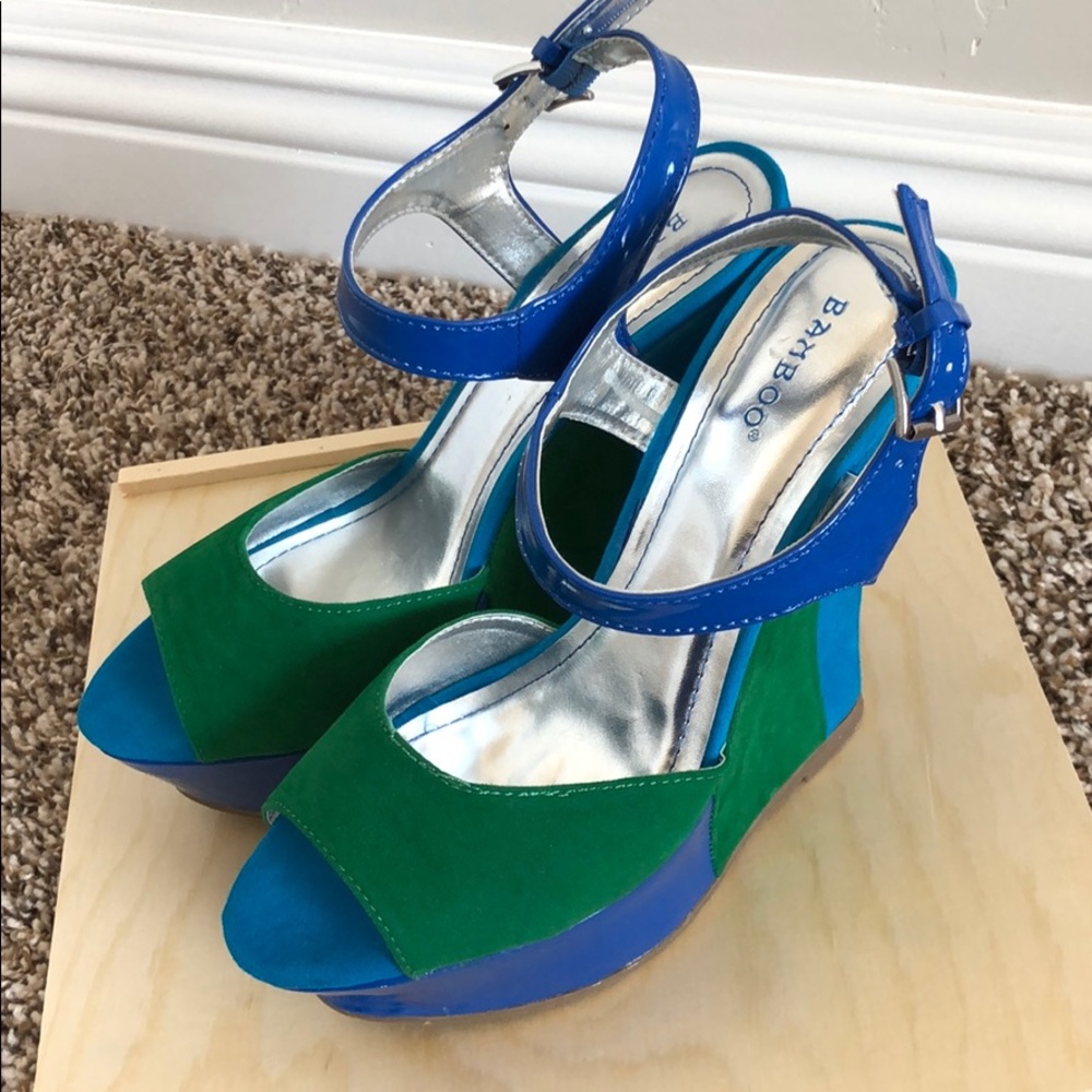 Color block open toe wedge sandals